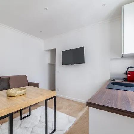 Charme Des Batignolles : Neuf ! Апартаменты Париж